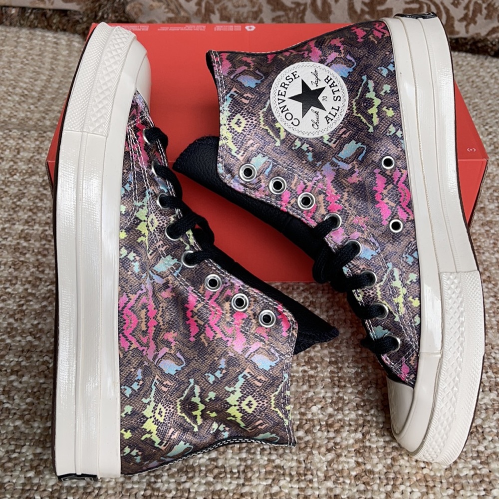 Converse Chuck 70 Hi ‘Digital Daze -Snakeskin’ WM 570264C
BLACK/HYPER PINK/EGRET - Picture 12 of 16